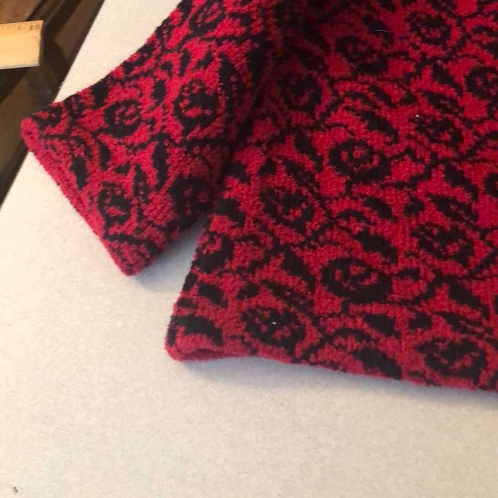 Talbots red and black cardigan - Picture 5 of 8